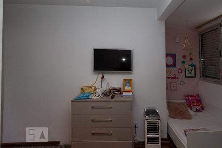 Apartamento à venda com 197m², 4 quartos e 3 vagas Apartamento à venda com 197m², 4 quartos e 3 vagasQuarto