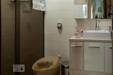 Casa à venda com 240m², 3 quartos e 3 vagasBanheiro da Suíte