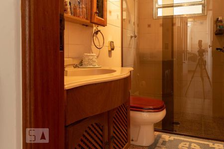 Casa à venda com 240m², 3 quartos e 3 vagasBanheiro Social