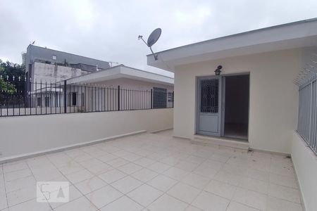 Casa à venda com 160m², 3 quartos e 2 vagasSuíte