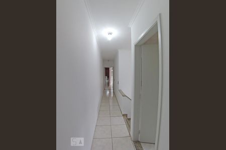 Casa à venda com 160m², 3 quartos e 2 vagasCorredor