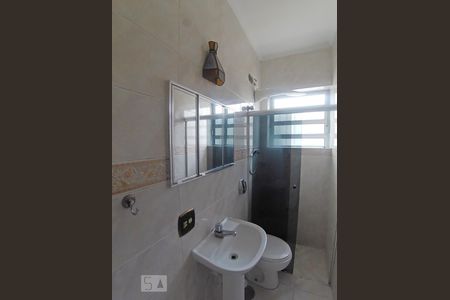 Casa à venda com 160m², 3 quartos e 2 vagasBanheiro da Suíte