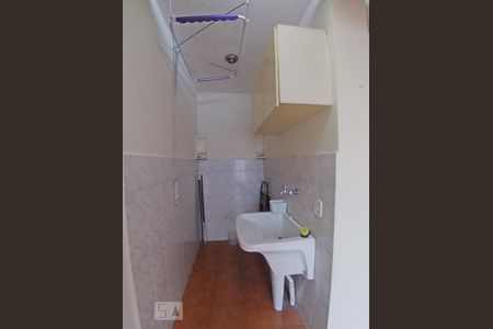 Casa à venda com 160m², 3 quartos e 2 vagasÁrea de Serviço