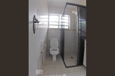 Casa à venda com 160m², 3 quartos e 2 vagasBanheiro