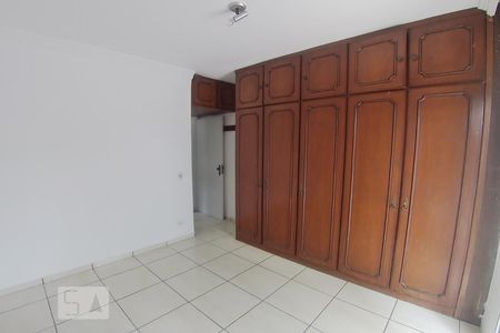 Casa à venda com 160m², 3 quartos e 2 vagasSuíte