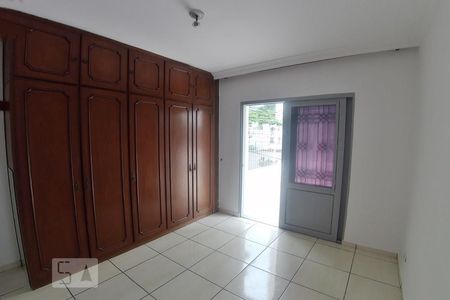 Casa à venda com 160m², 3 quartos e 2 vagasSuíte