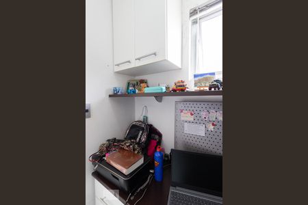 Apartamento à venda com 176m², 3 quartos e 2 vagas Apartamento à venda com 176m², 3 quartos e 2 vagasQuarto de Serviço