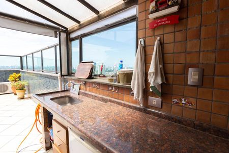 Apartamento à venda com 176m², 3 quartos e 2 vagas Apartamento à venda com 176m², 3 quartos e 2 vagasChurrasqueira