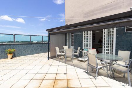 Apartamento à venda com 176m², 3 quartos e 2 vagas Apartamento à venda com 176m², 3 quartos e 2 vagasCobertura