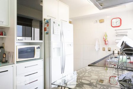 Apartamento à venda com 160m², 3 quartos e 2 vagas Apartamento à venda com 160m², 3 quartos e 2 vagasCozinha