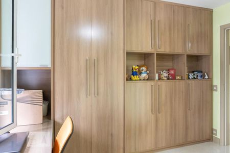 Apartamento à venda com 160m², 3 quartos e 2 vagas Apartamento à venda com 160m², 3 quartos e 2 vagasQuarto 2