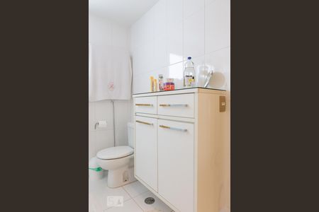 Apartamento à venda com 160m², 3 quartos e 2 vagas Apartamento à venda com 160m², 3 quartos e 2 vagasBanheiro da Suíte