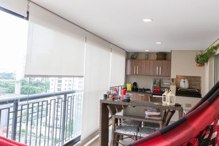 Apartamento à venda com 160m², 3 quartos e 2 vagas Apartamento à venda com 160m², 3 quartos e 2 vagasVaranda gourmet