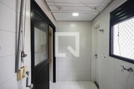 Apartamento para alugar com 250m², 3 quartos e 3 vagas Apartamento para alugar com 250m², 3 quartos e 3 vagasÁrea de serviço