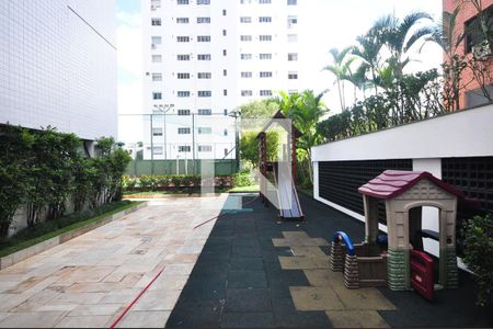 Apartamento para alugar com 250m², 3 quartos e 3 vagasPlayground