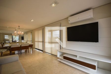 Sala de apartamento para alugar com 3 quartos, 250m² em Real Parque, São Paulo