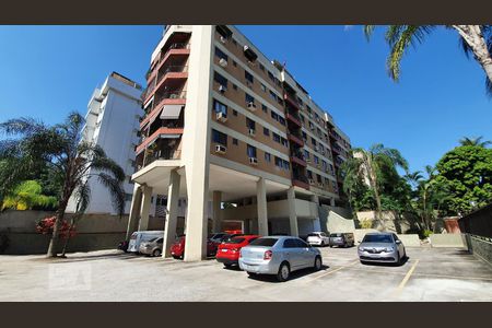 Apartamento à venda com 211m², 3 quartos e 2 vagas Apartamento à venda com 211m², 3 quartos e 2 vagasFachada do bloco