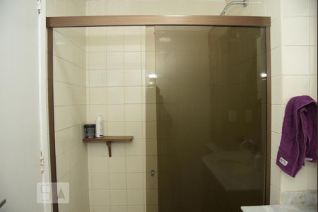Apartamento à venda com 211m², 3 quartos e 2 vagasBanheiro