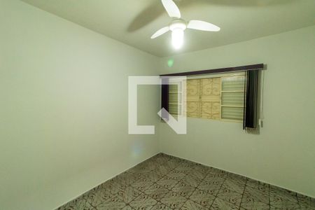 Casa à venda com 250m², 3 quartos e 5 vagas Casa à venda com 250m², 3 quartos e 5 vagasQuarto 2