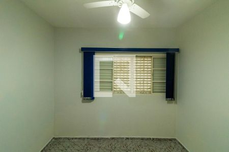 Casa à venda com 250m², 3 quartos e 5 vagas Casa à venda com 250m², 3 quartos e 5 vagasQuarto 2