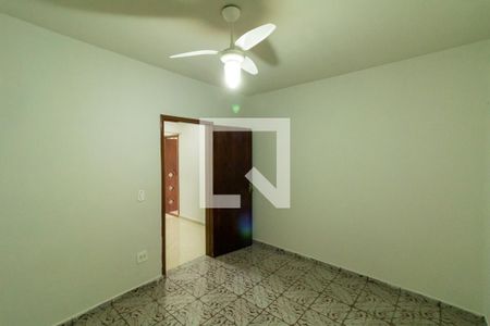 Casa à venda com 250m², 3 quartos e 5 vagas Casa à venda com 250m², 3 quartos e 5 vagasQuarto 2