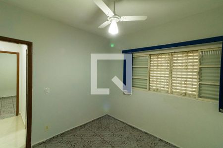 Casa à venda com 250m², 3 quartos e 5 vagas Casa à venda com 250m², 3 quartos e 5 vagasQuarto 2