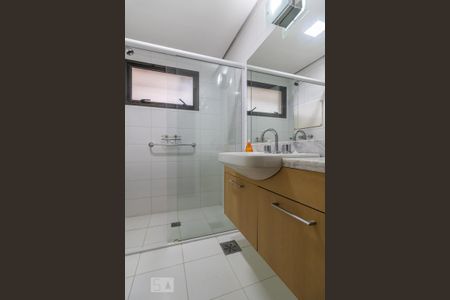 Apartamento à venda com 176m², 3 quartos e 3 vagas Apartamento à venda com 176m², 3 quartos e 3 vagasBanheiro da Suíte 3