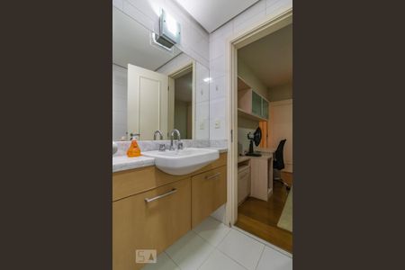 Apartamento à venda com 176m², 3 quartos e 3 vagas Apartamento à venda com 176m², 3 quartos e 3 vagasBanheiro da Suíte 3