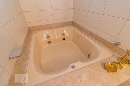 Apartamento à venda com 176m², 3 quartos e 3 vagas Apartamento à venda com 176m², 3 quartos e 3 vagasDetalhe do Banheiro da Suíte 1