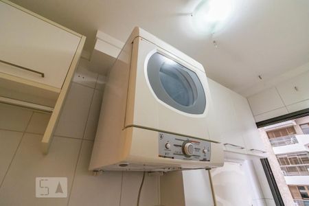 Apartamento à venda com 176m², 3 quartos e 3 vagas Apartamento à venda com 176m², 3 quartos e 3 vagasDetalhe da Área de Serviço