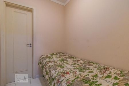 Apartamento à venda com 176m², 3 quartos e 3 vagas Apartamento à venda com 176m², 3 quartos e 3 vagasQuarto de Serviço