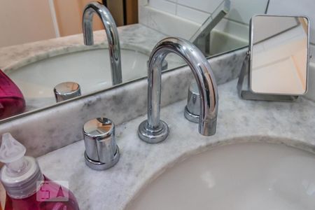 Apartamento à venda com 176m², 3 quartos e 3 vagas Apartamento à venda com 176m², 3 quartos e 3 vagasDetalhe do Banheiro da Suíte 2