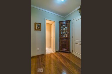 Apartamento à venda com 176m², 3 quartos e 3 vagas Apartamento à venda com 176m², 3 quartos e 3 vagasEntrada