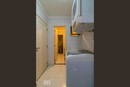 Apartamento à venda com 176m², 3 quartos e 3 vagas Apartamento à venda com 176m², 3 quartos e 3 vagasÁrea de Serviço