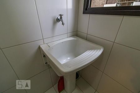 Apartamento à venda com 176m², 3 quartos e 3 vagas Apartamento à venda com 176m², 3 quartos e 3 vagasDetalhe da Área de Serviço