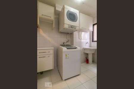 Apartamento à venda com 176m², 3 quartos e 3 vagas Apartamento à venda com 176m², 3 quartos e 3 vagasÁrea de Serviço