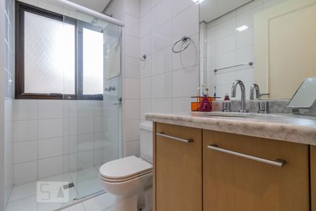 Apartamento à venda com 176m², 3 quartos e 3 vagas Apartamento à venda com 176m², 3 quartos e 3 vagasBanheiro da Suíte 2