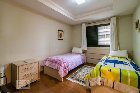 Apartamento à venda com 176m², 3 quartos e 3 vagas Apartamento à venda com 176m², 3 quartos e 3 vagasSuíte 2