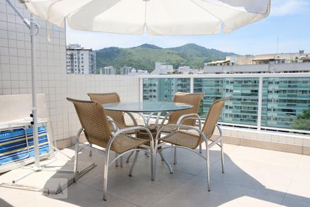 Apartamento à venda com 198m², 3 quartos e 2 vagasCobertura