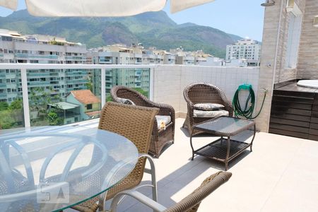 Apartamento à venda com 198m², 3 quartos e 2 vagasCobertura