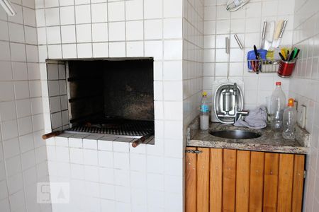 Apartamento à venda com 198m², 3 quartos e 2 vagasChurrasqueira
