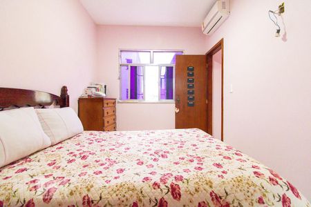 Casa à venda com 200m², 6 quartos e 4 vagas Casa à venda com 200m², 6 quartos e 4 vagasCasa Principal - Suíte 2