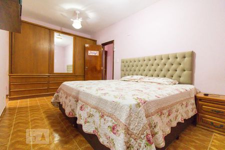 Casa à venda com 200m², 6 quartos e 4 vagas Casa à venda com 200m², 6 quartos e 4 vagasCasa Principal - Suíte 1