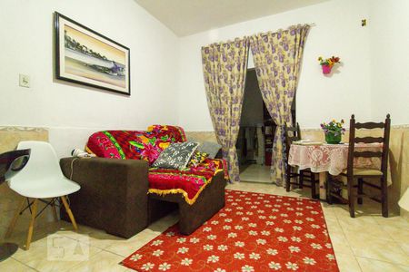 Casa à venda com 200m², 6 quartos e 4 vagas Casa à venda com 200m², 6 quartos e 4 vagasQuitinete 1 - Sala