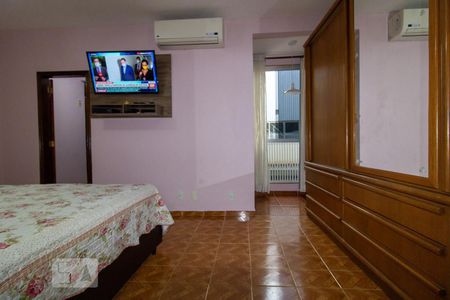 Casa à venda com 200m², 6 quartos e 4 vagas Casa à venda com 200m², 6 quartos e 4 vagasCasa Principal - Suíte 1