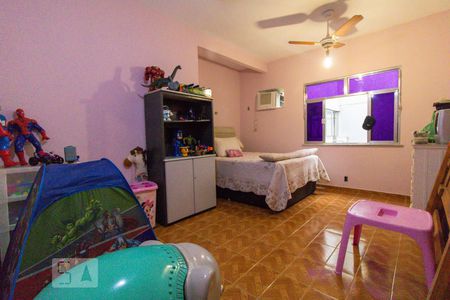 Casa à venda com 200m², 6 quartos e 4 vagas Casa à venda com 200m², 6 quartos e 4 vagasCasa Principal - Quarto 1