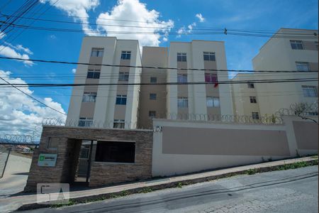 Apartamento à venda com 61m², 3 quartos e 1 vaga Apartamento à venda com 61m², 3 quartos e 1 vagaFachada