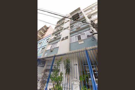 Apartamento à venda com 130m², 2 quartos e 1 vaga Apartamento à venda com 130m², 2 quartos e 1 vagaFachada