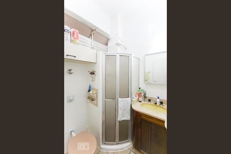 Apartamento à venda com 130m², 2 quartos e 1 vaga Apartamento à venda com 130m², 2 quartos e 1 vagaBanheiro