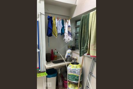 Casa à venda com 150m², 3 quartos e 2 vagas Casa à venda com 150m², 3 quartos e 2 vagasÁrea de Serviço